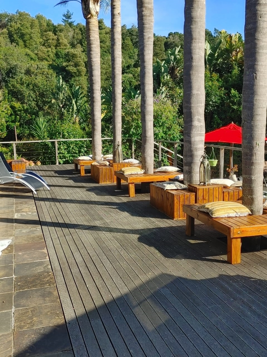 10 Bedroom Property for Sale in Hoekwil Western Cape